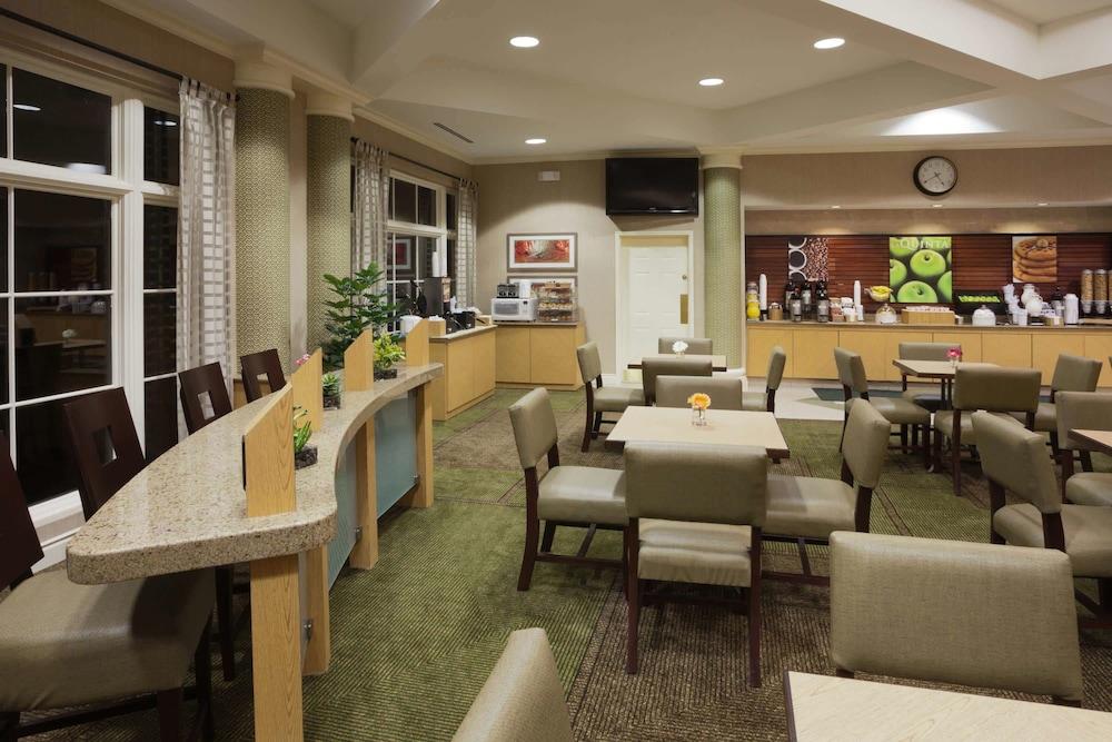 La Quinta By Wyndham Salt Lake City Airport Exterior photo
