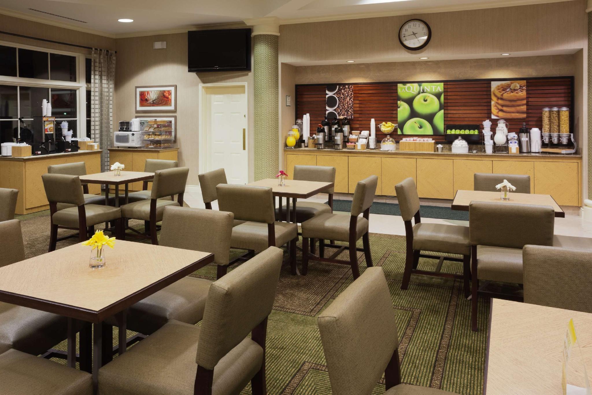 La Quinta By Wyndham Salt Lake City Airport Exterior photo