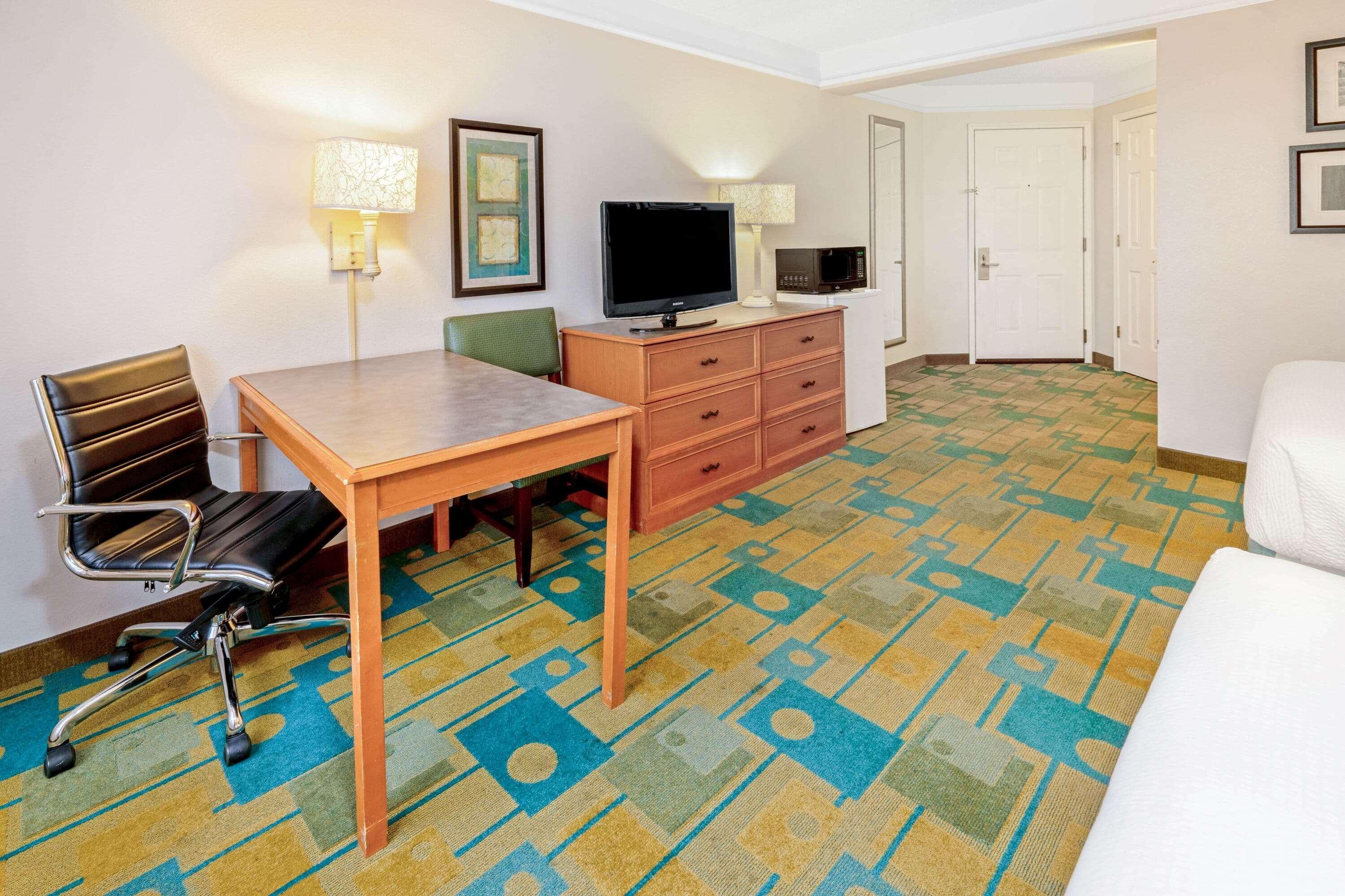 La Quinta By Wyndham Salt Lake City Airport Exterior photo