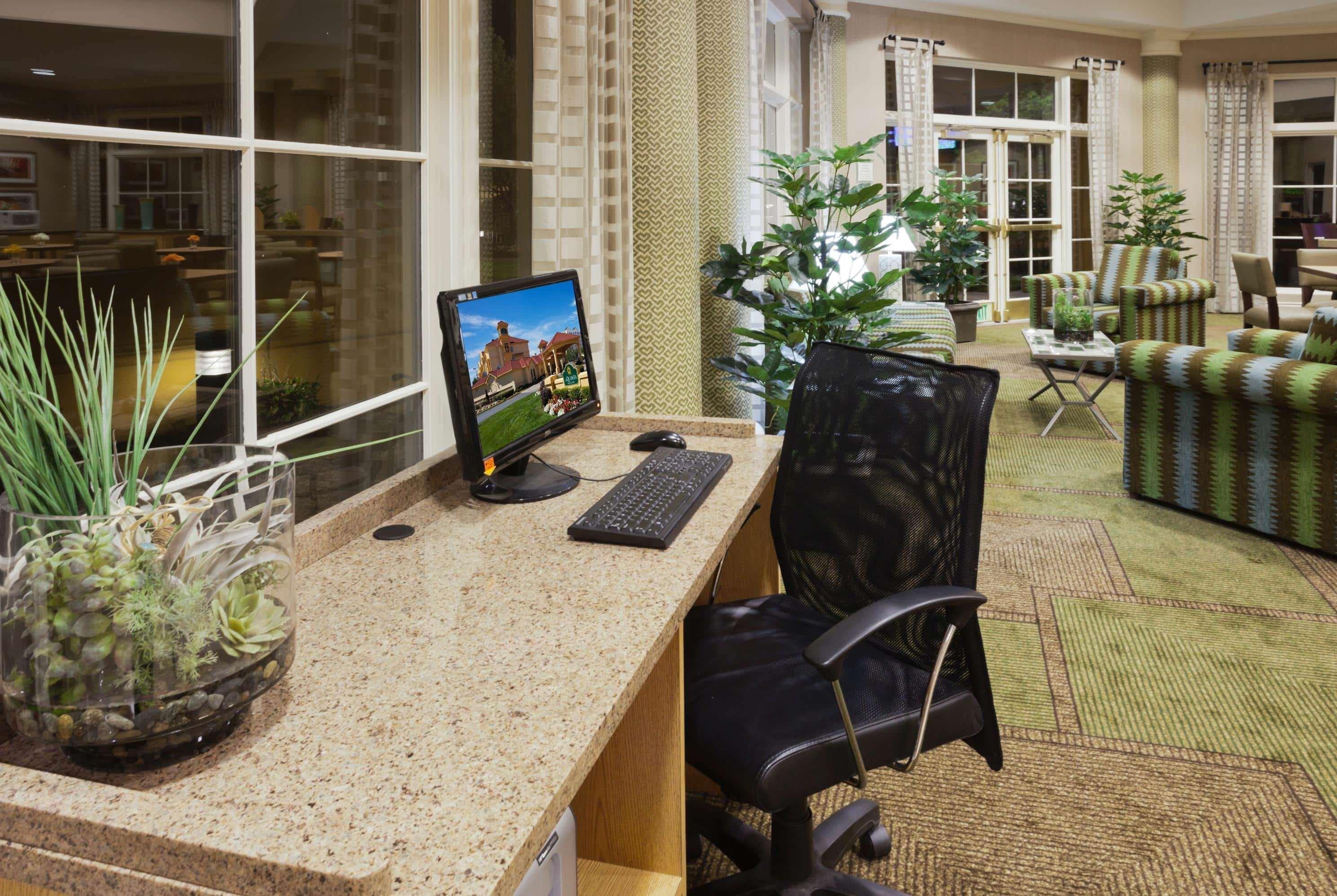 La Quinta By Wyndham Salt Lake City Airport Exterior photo