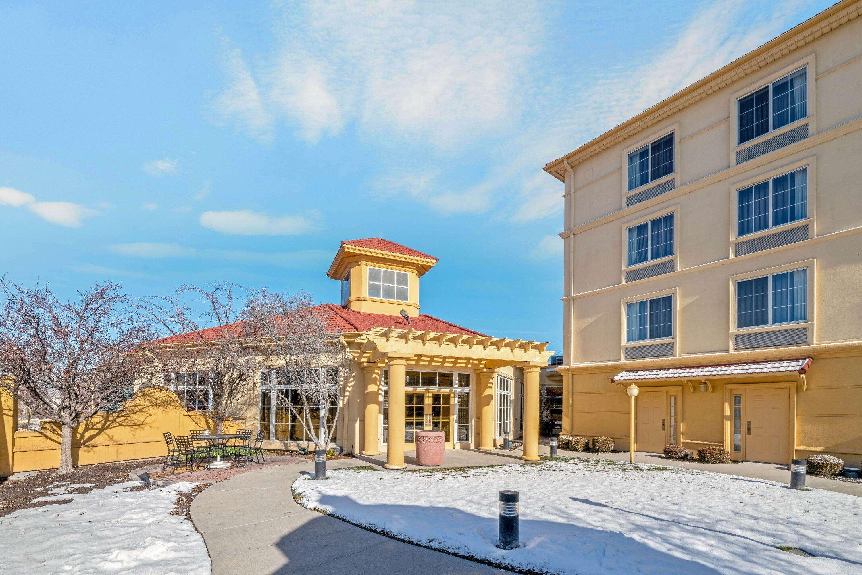 La Quinta By Wyndham Salt Lake City Airport Exterior photo