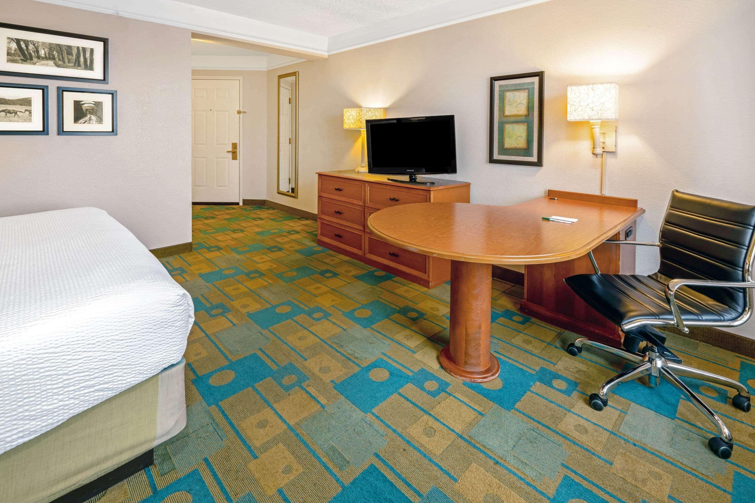 La Quinta By Wyndham Salt Lake City Airport Exterior photo