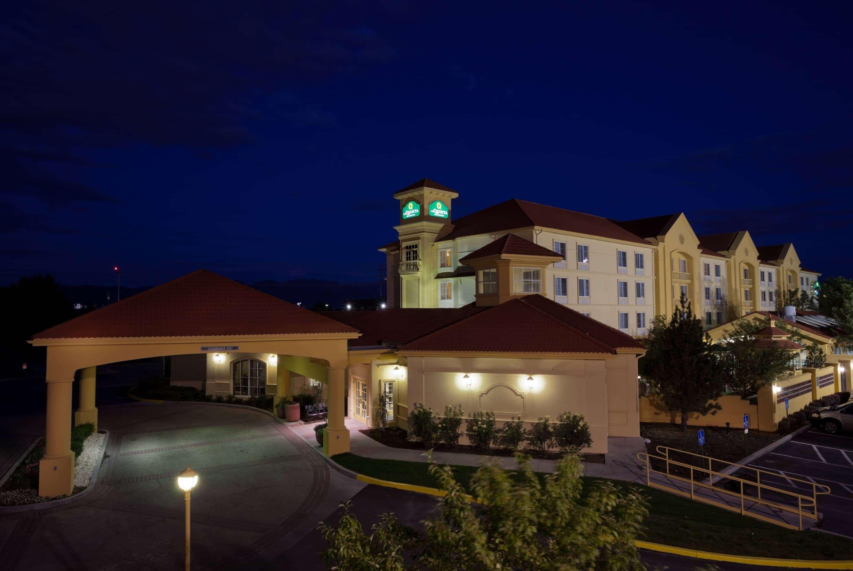 La Quinta By Wyndham Salt Lake City Airport Exterior photo
